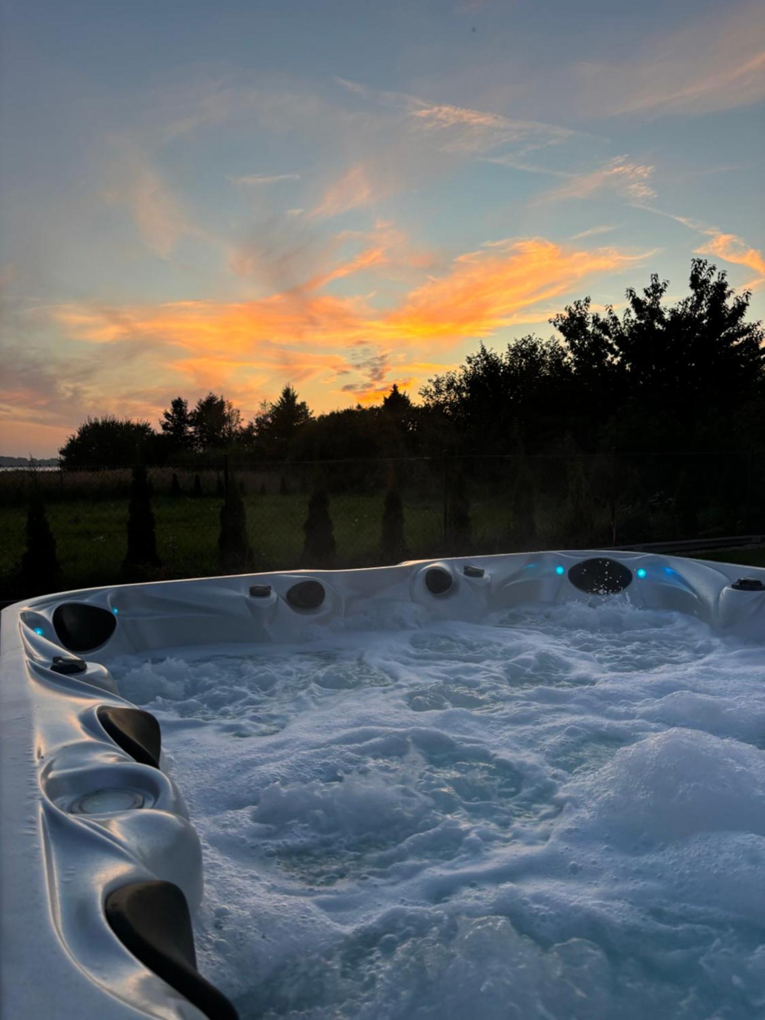 Wodne Widoki - Letniskowy Z Jacuzzi Ferienhaus Dziwnówek